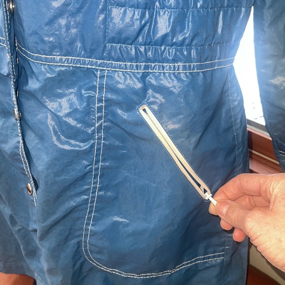 Vintage Woman’s 1960’s-70’s Montgomery Ward Windbreaker Rain Jacket! - Picture 3 of 10